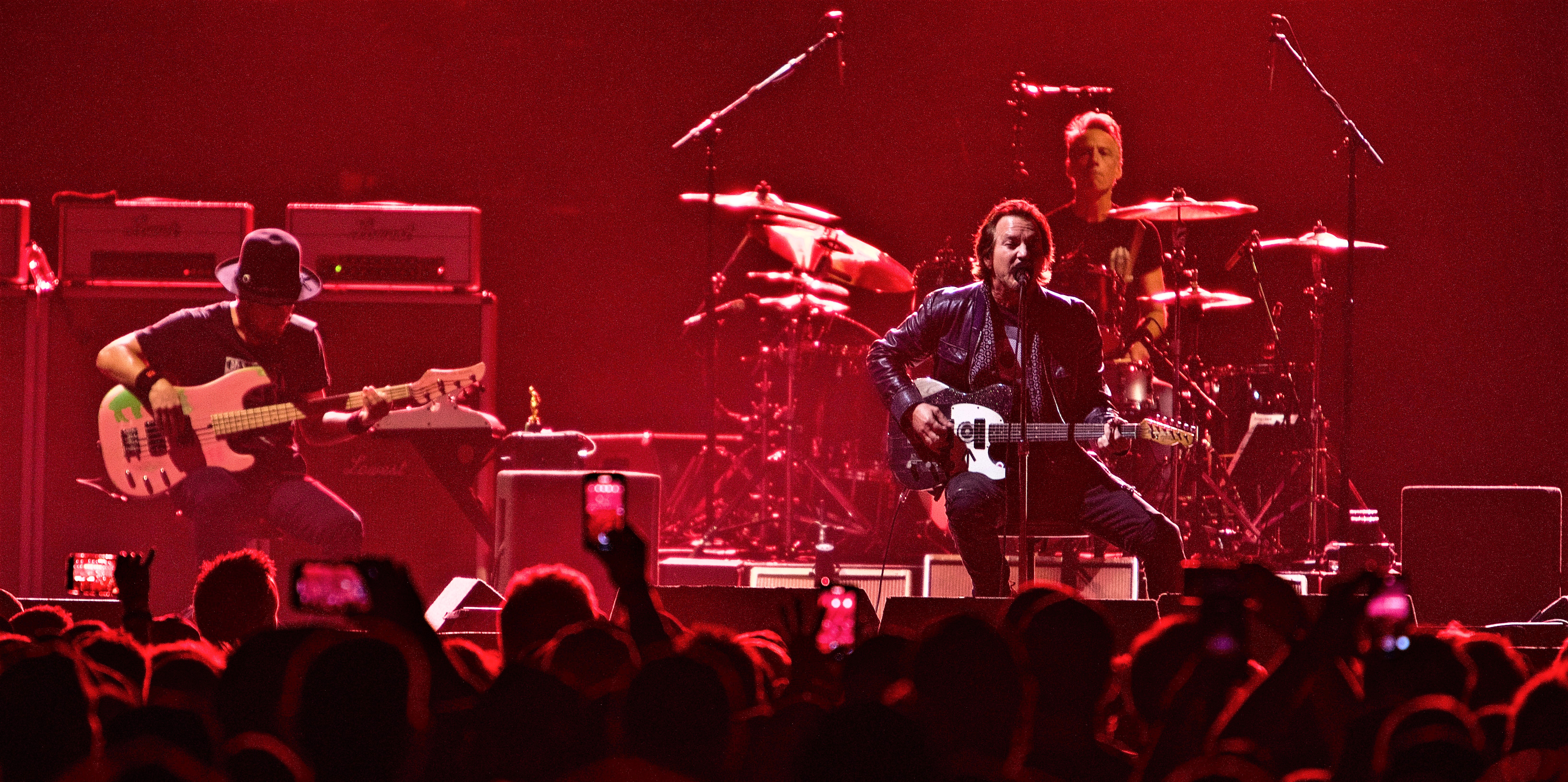 Pearl Jam | Ball Arena - Denver, CO | 9/22/2022 | Grateful Web